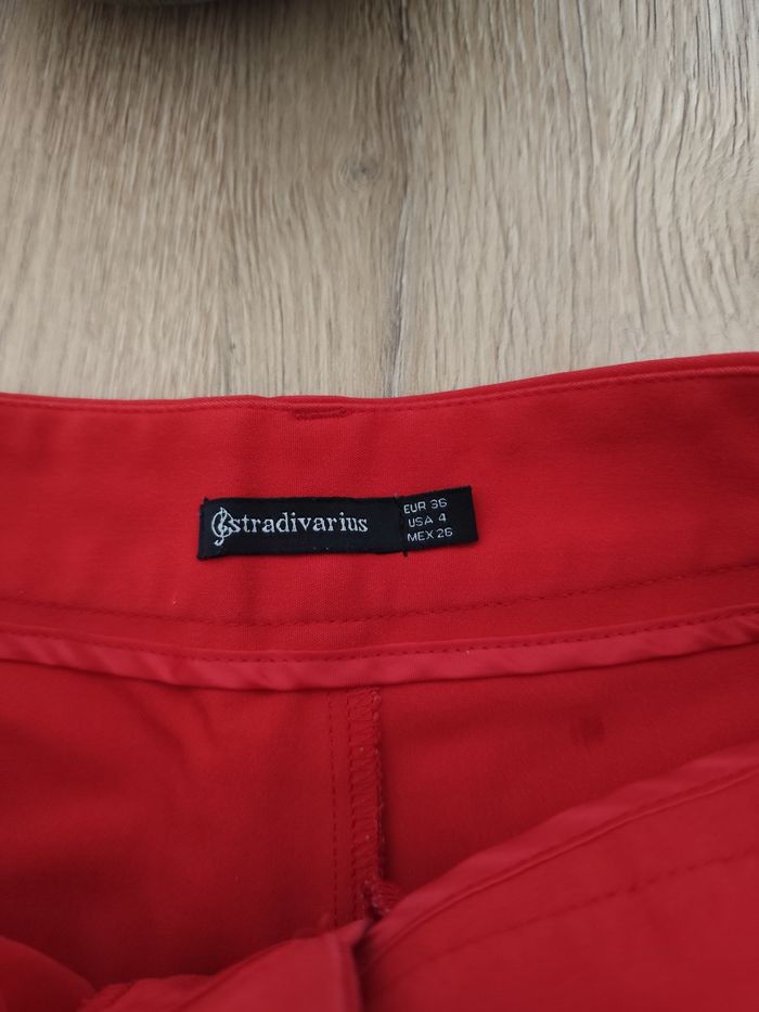 Short rouge - photo numéro 3