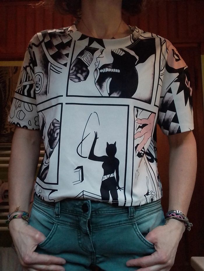 T-shirt femme croq top motif Catwoman - photo numéro 3