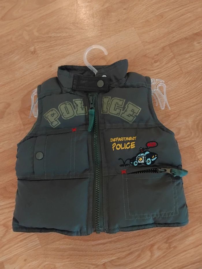 Doudoune sans manches taille 6 mois