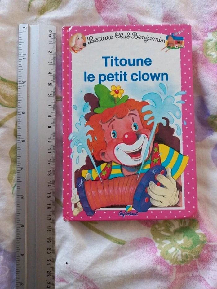 Livre Titoune le petit clown