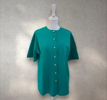 Chemise manches courtes en coton verte avec boutons dorés XL 42