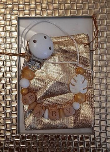 Attache tétine personnalisé