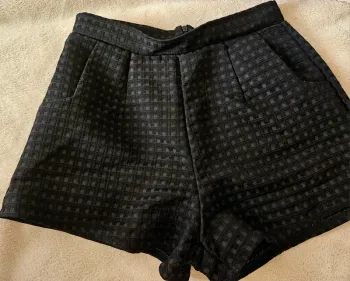 Short noir Taille 36/38 Neuf