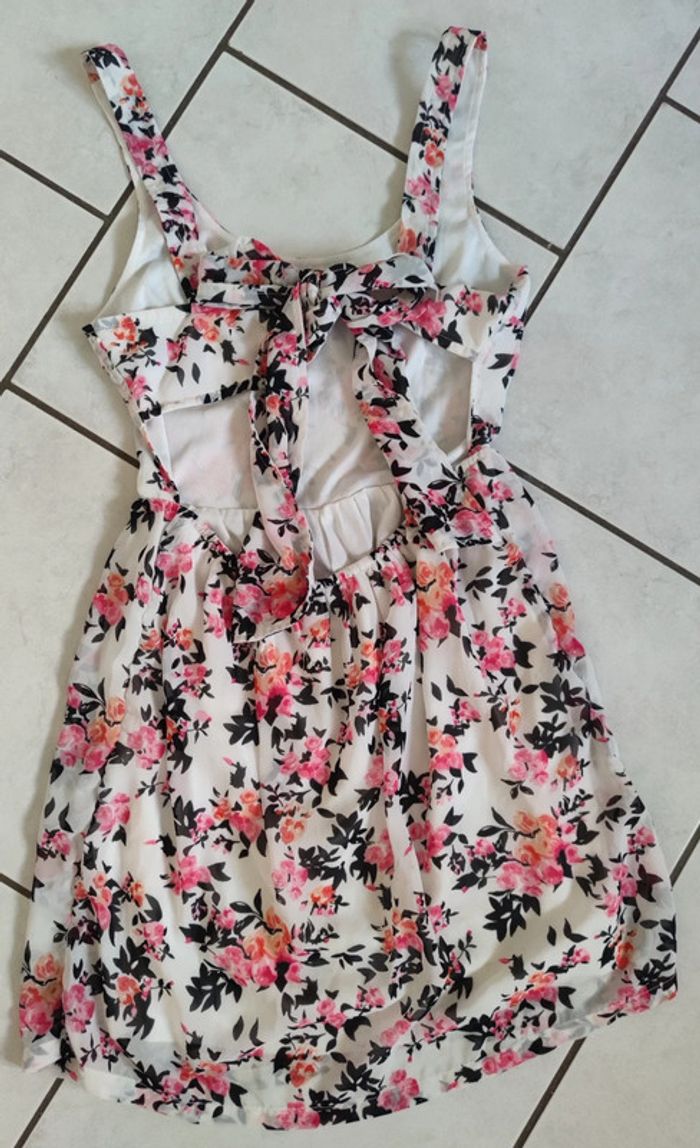 Robe à fleurs - photo numéro 3