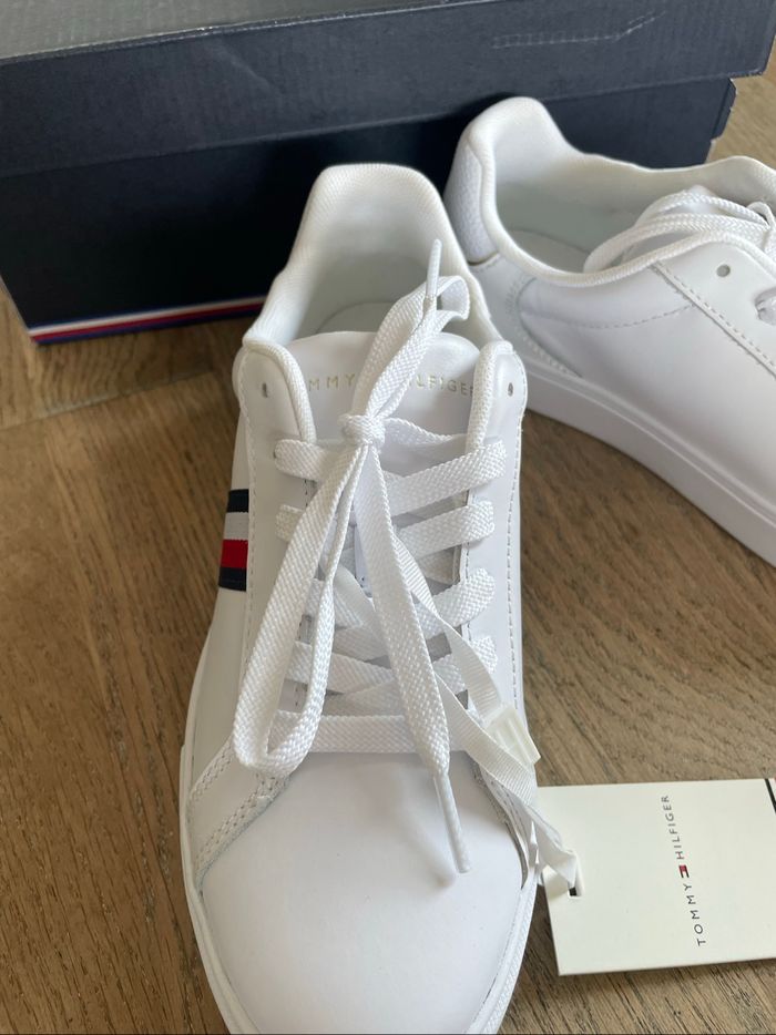 Basket neuve tommy Hilfiger 37 - photo numéro 5