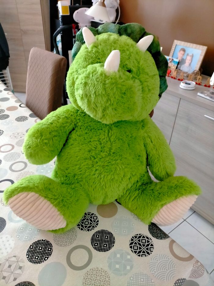Grande peluche dinosaure