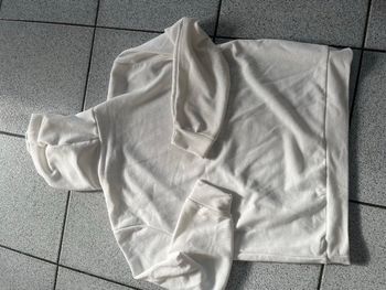 Pull à capuche blanc