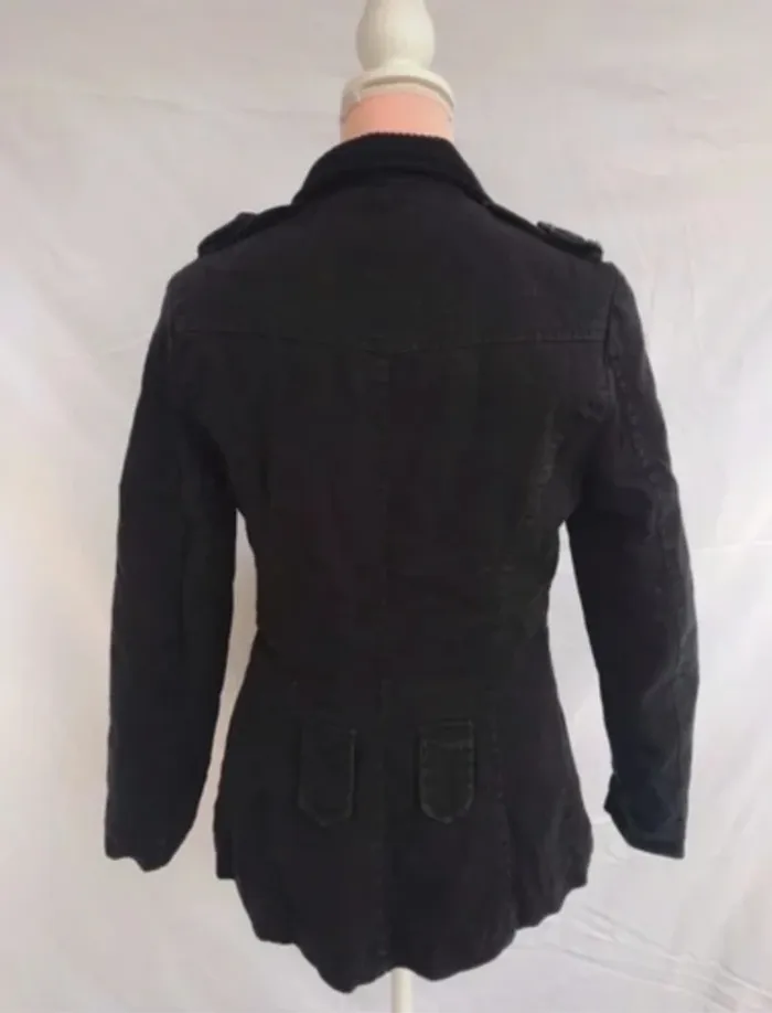 Manteau noir - photo numéro 12