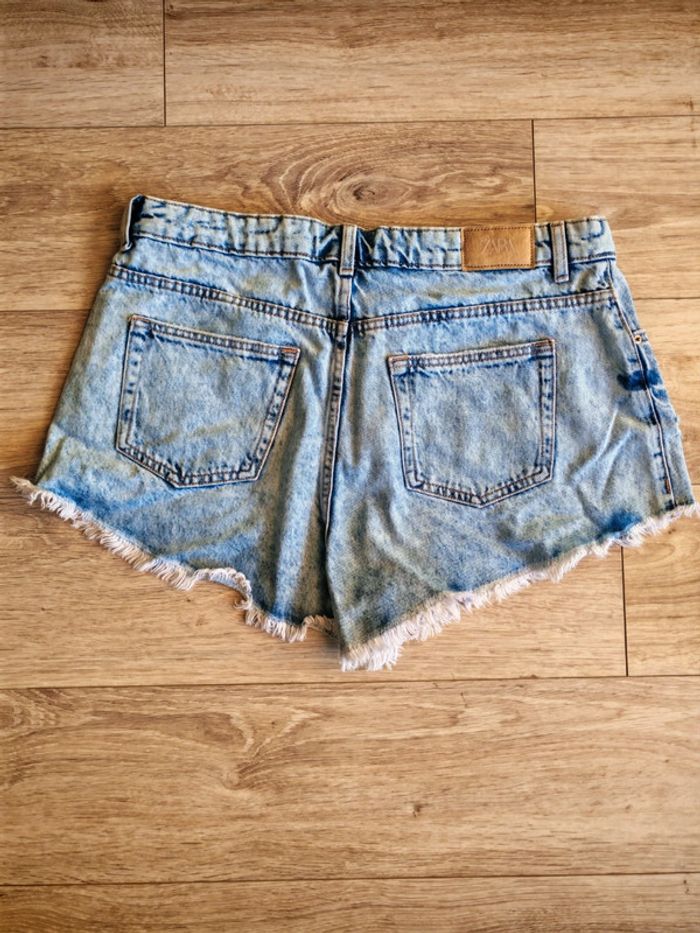 Short en jean zara taille 44 - photo numéro 5