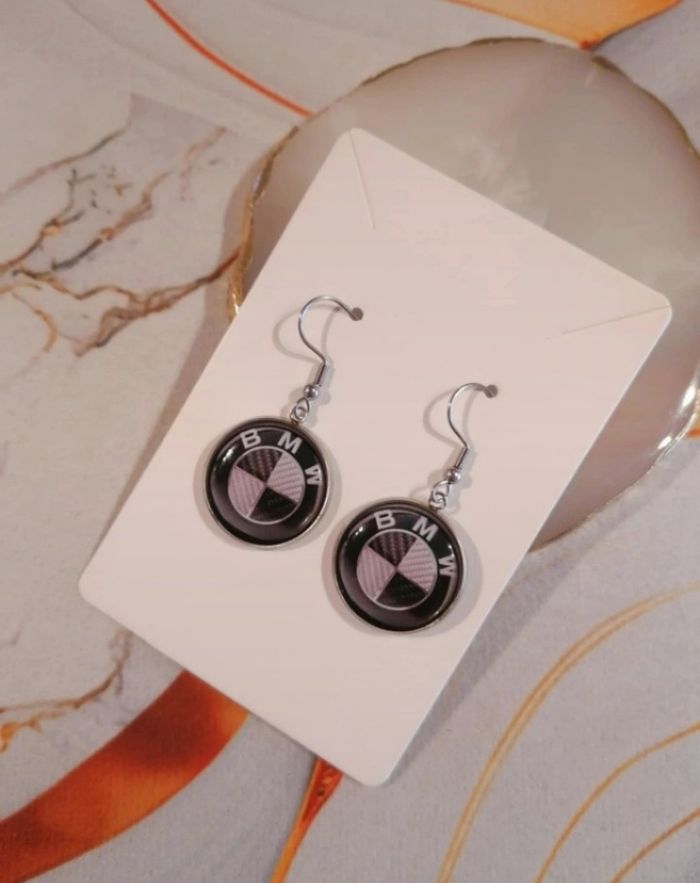 Boucle d'oreille BMW - photo numéro 2