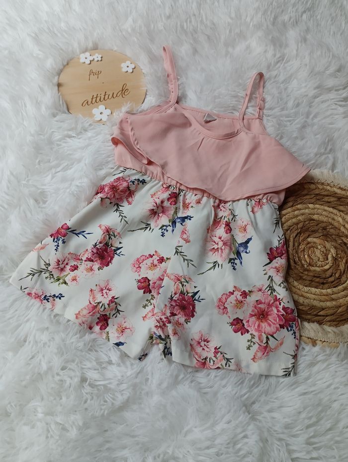 Combishort légère fleurie 4 ans comme neuve