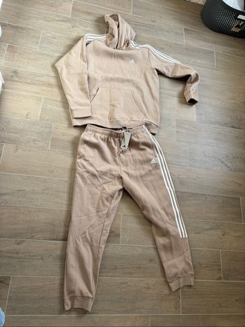 Ensemble survêtement adidas neuf XL