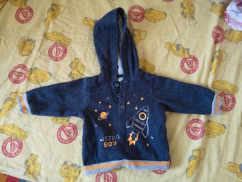 Sweat à capuche 6 mois