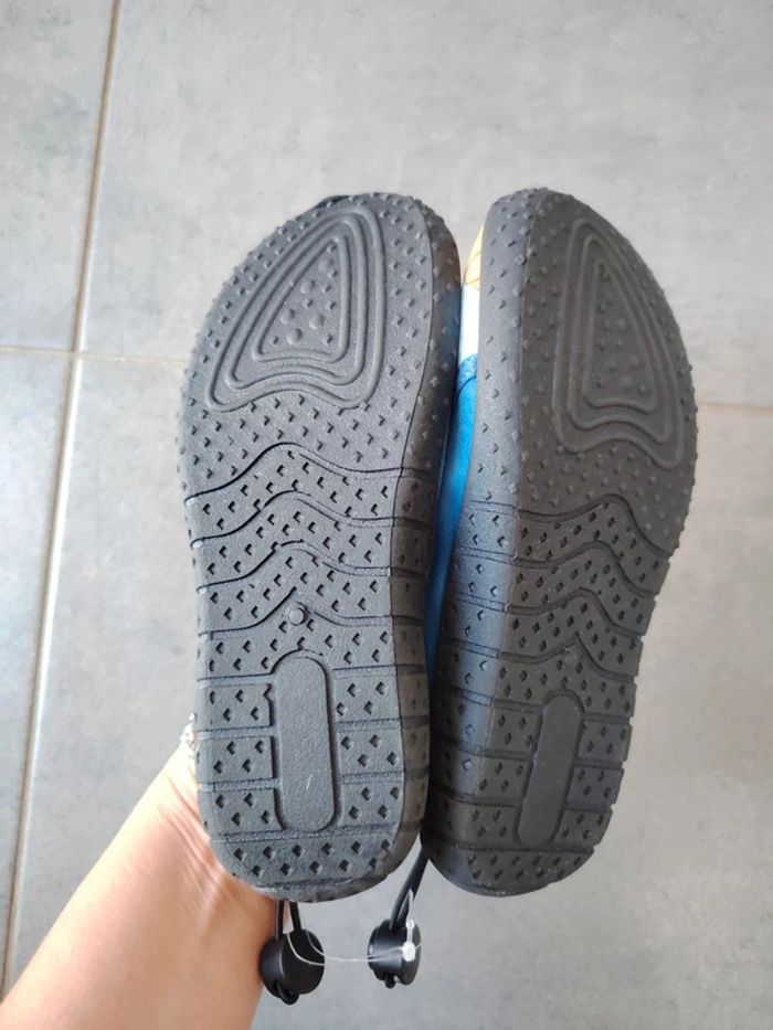 Chaussures d'eau pat patrouille - photo numéro 3