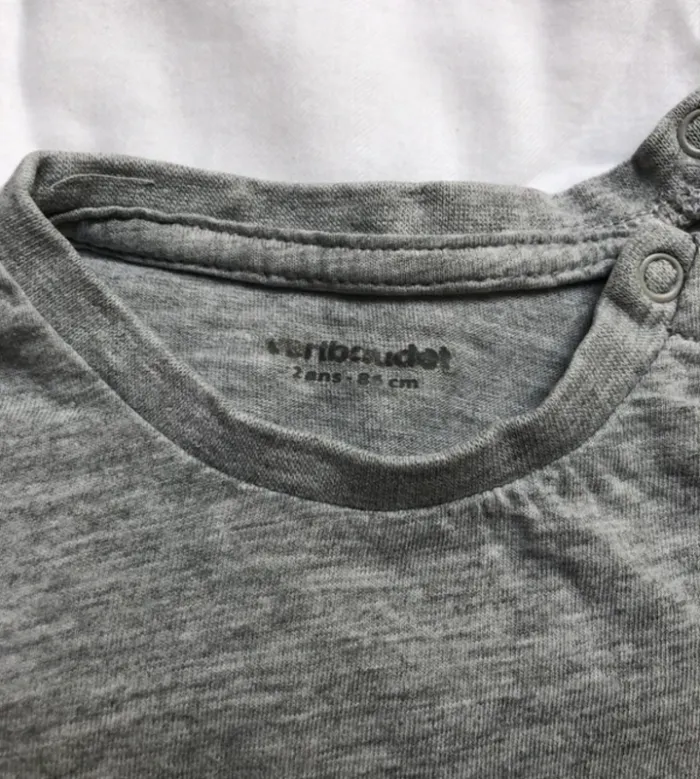 Lot 4 hauts manches longues tee-shirts / chemise 24 mois 86cm Vertbaudet Kiabi - photo numéro 2