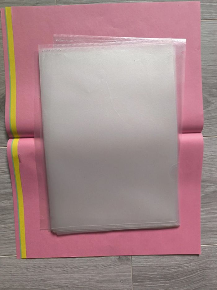 Lot de pochettes et feuilles - photo numéro 4