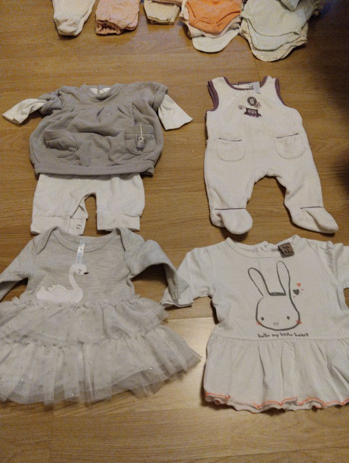 lot de 24 articles fille 0 et 1 mois - photo numéro 5