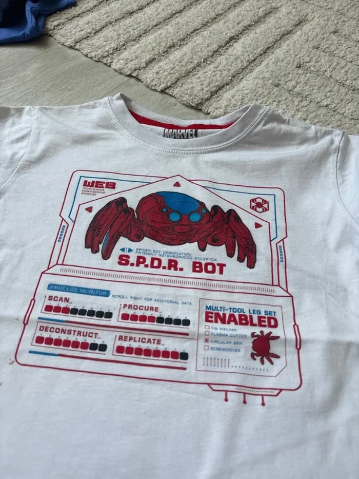 Disneyland Paris tee shirt garcon 5-6 ans spider bot - photo numéro 2
