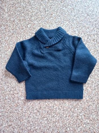 Pull bleu