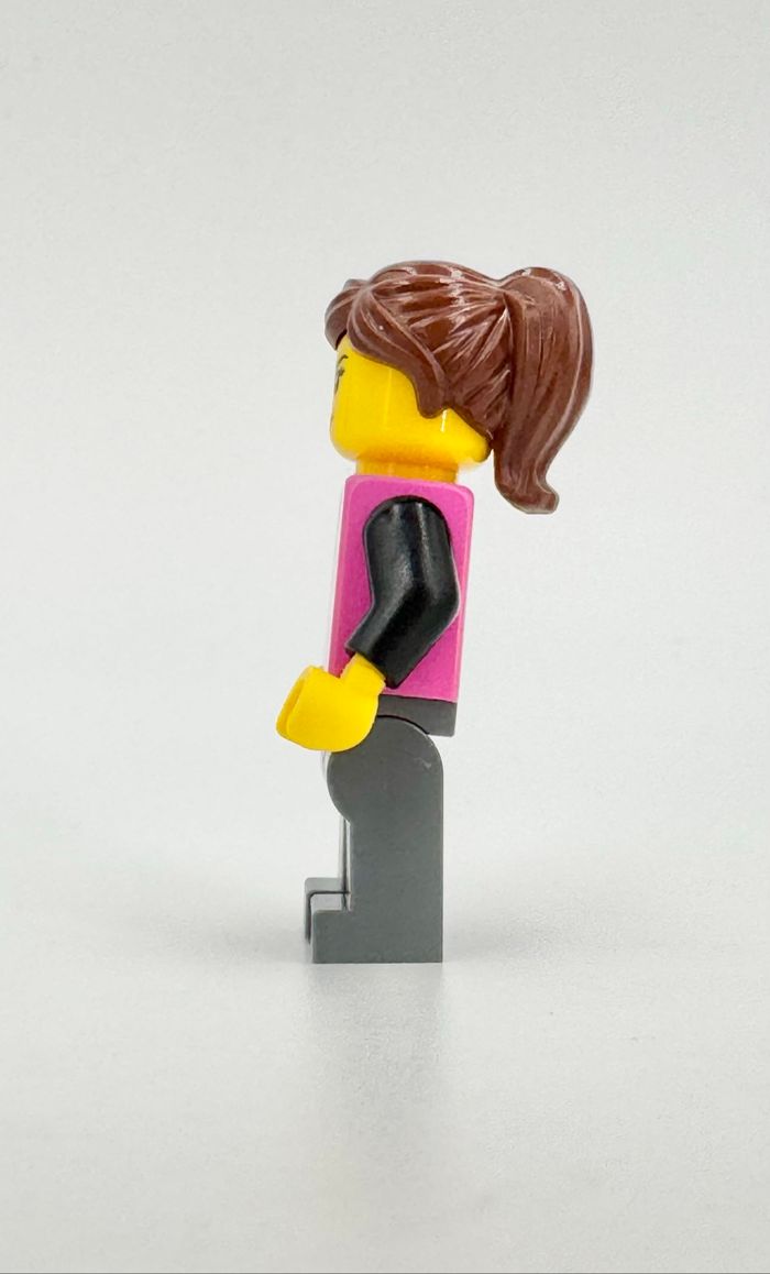 Lego Figurines City : Conductrice de Trottinette - NEUF - photo numéro 2