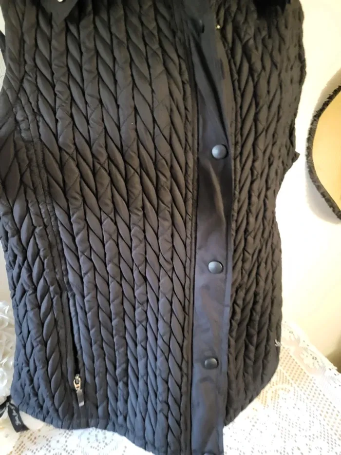 Veste sans manche - photo numéro 2