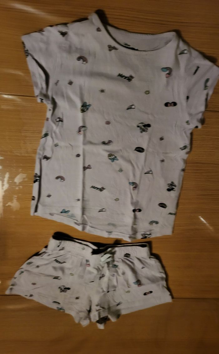 Lot pyjama 4/5 ans
