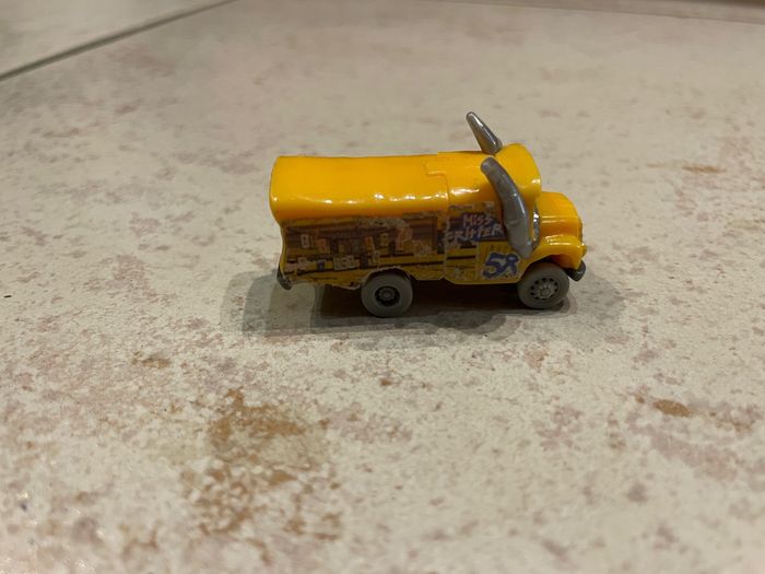 Mini figurine Kinder Miss Fritter (plastique) rare - photo numéro 4