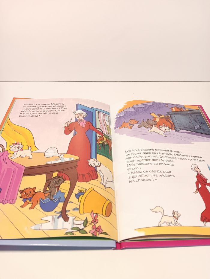 Livre Disney club du livre Les aristochats l'affaire du collier - photo numéro 5