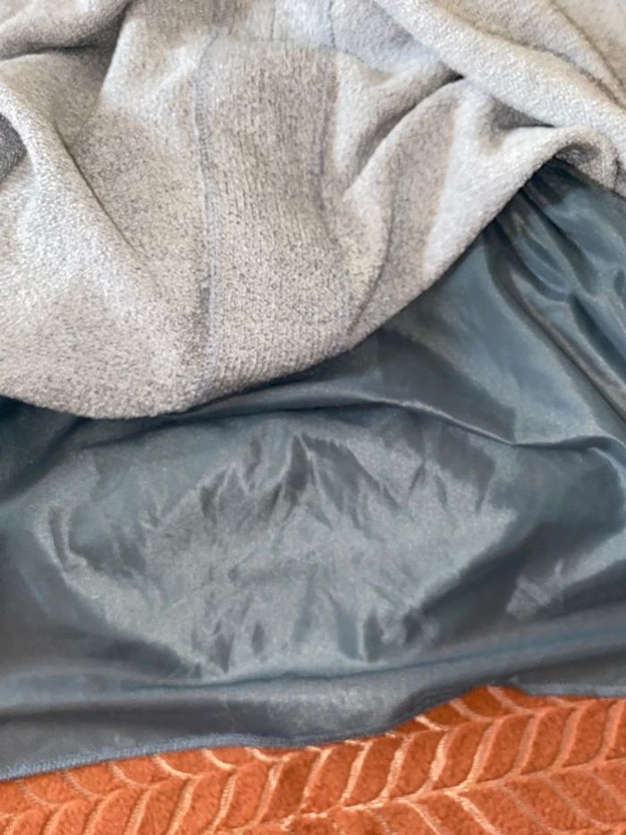 Jupe grise - photo numéro 7