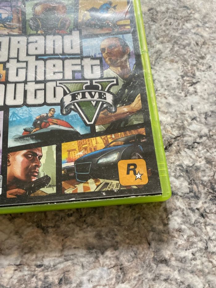 grand theft auto V Xbox 360 - photo numéro 2