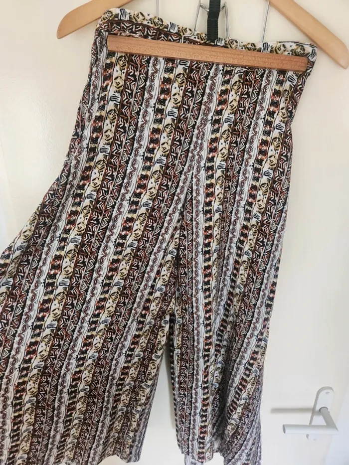 Joli bermuda femme été fendu sur les côtés tissu léger taille M
