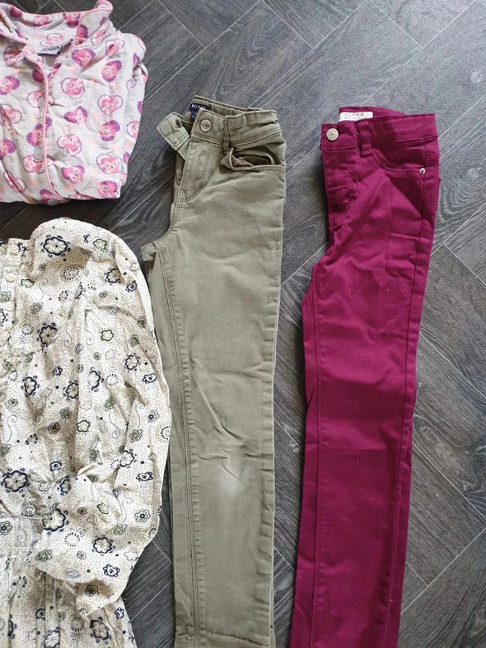 Lot de 4 vêtements fille 7 ans - photo numéro 2