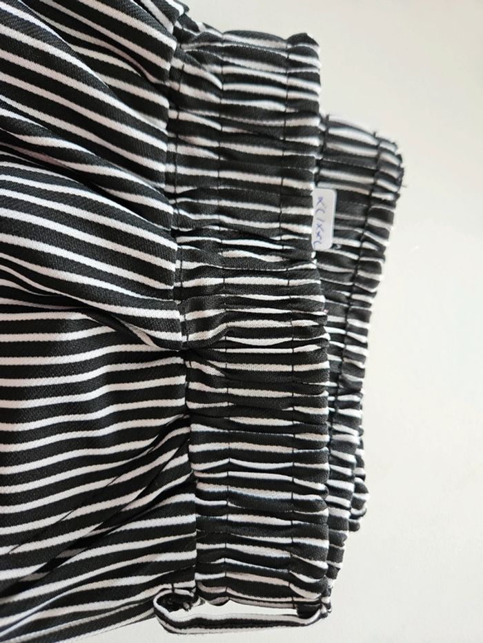 Pantalon large noir et blanc rayé Taille unique #lora11femme42 - photo numéro 2