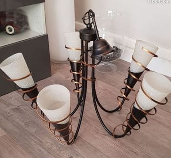 Lustre en très bon état