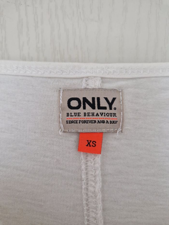 Haut a manche longue tête de mort femme only taille XS/34 - photo numéro 4