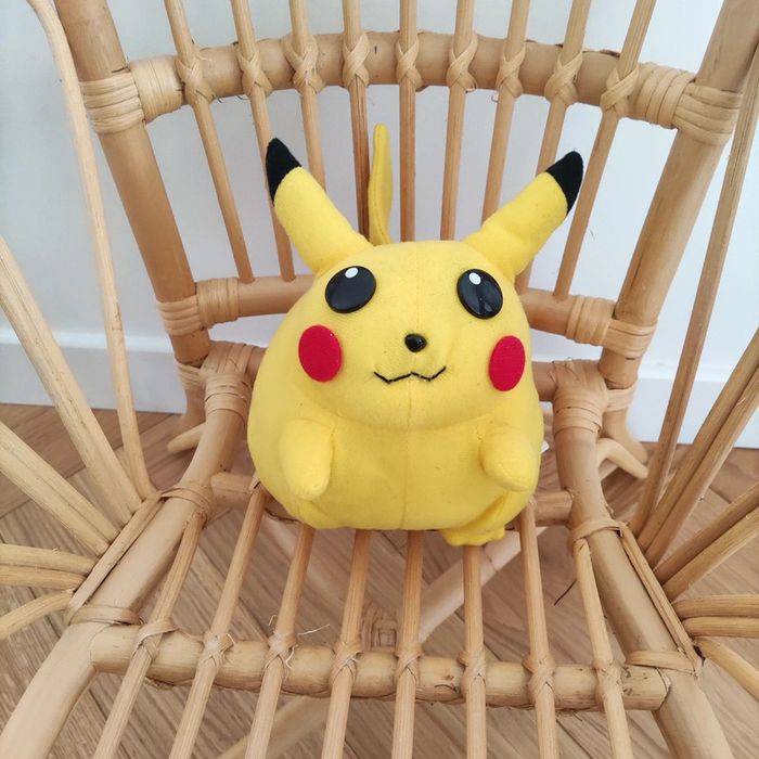 Peluche Pikachu