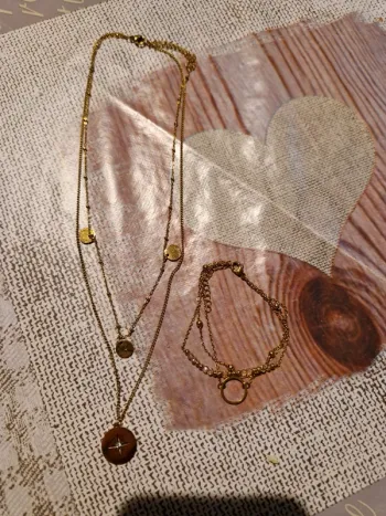 Collier et bracelet fantaisie