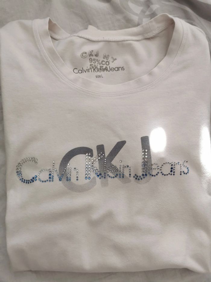 Haut Calvin Klein taille L - photo numéro 3