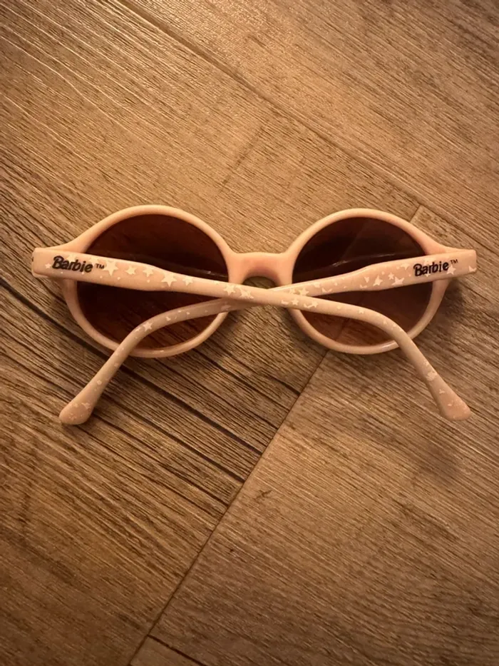 Lunettes de soleil barbie - photo numéro 3