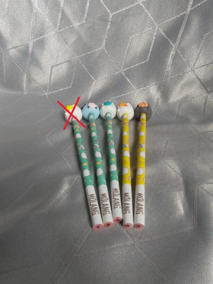 Crayon Molang au choix avec Figurine Amovible - photo numéro 2