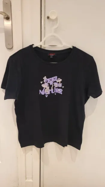 Crop top manches courtes "Feel the Nature"