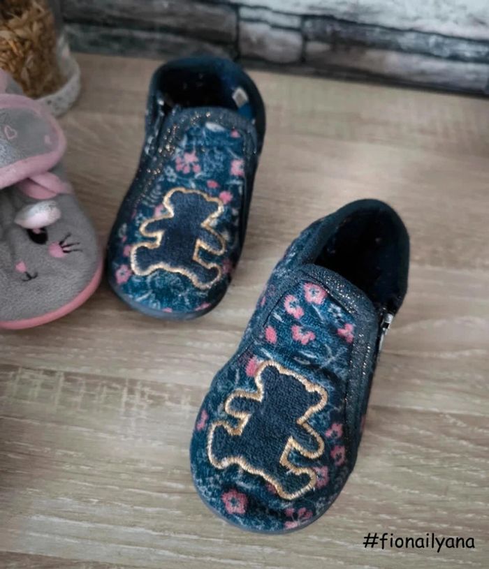 💙 Lot de 2 paires de pantoufles bébé pointure 19 💙 - photo numéro 2