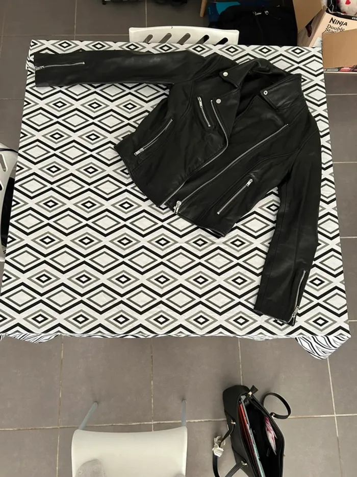 Veste en cuire