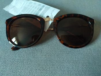 Lunettes de soleil écaille & doré – Neuves avec étiquette