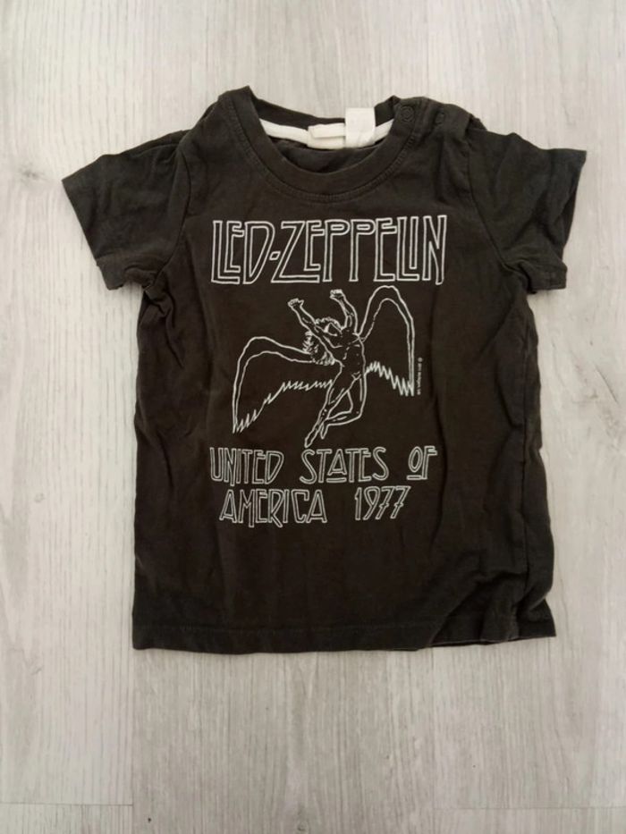 TEE shirt H&M taille 9/12 mois