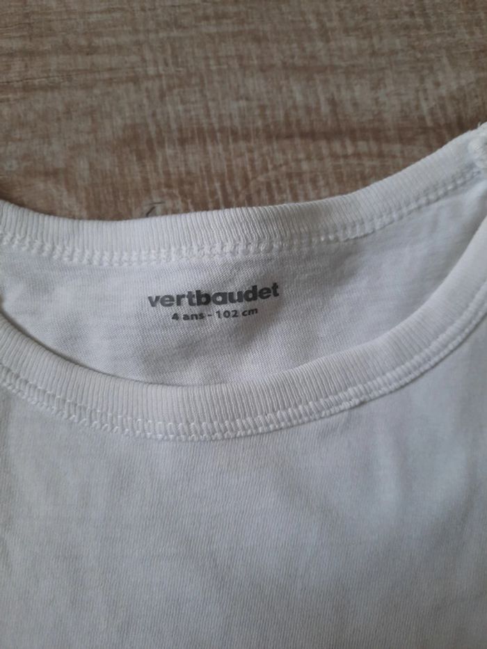 T shirt 4 ans /102 cm - photo numéro 2