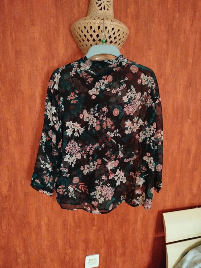 Chemisier fleuri en transparence - photo numéro 4