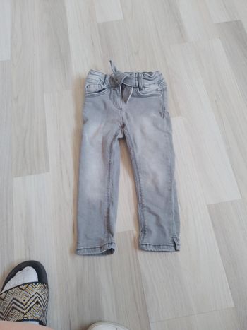 Jean 7/8 gros taille 4 ans tao