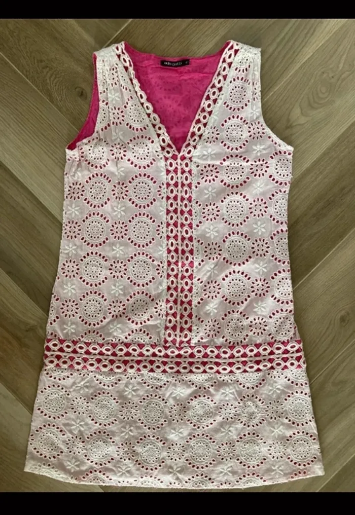 Robe dentelle été