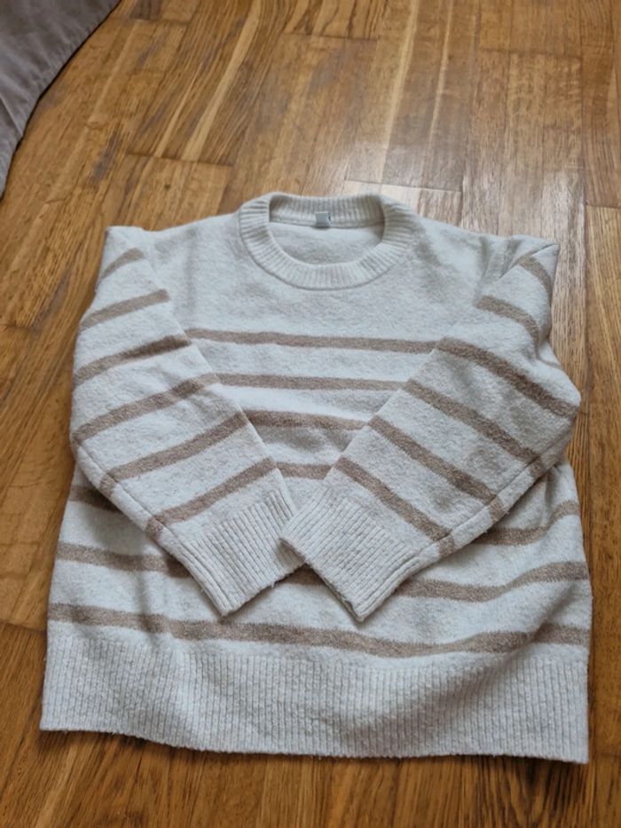 Pull rayé